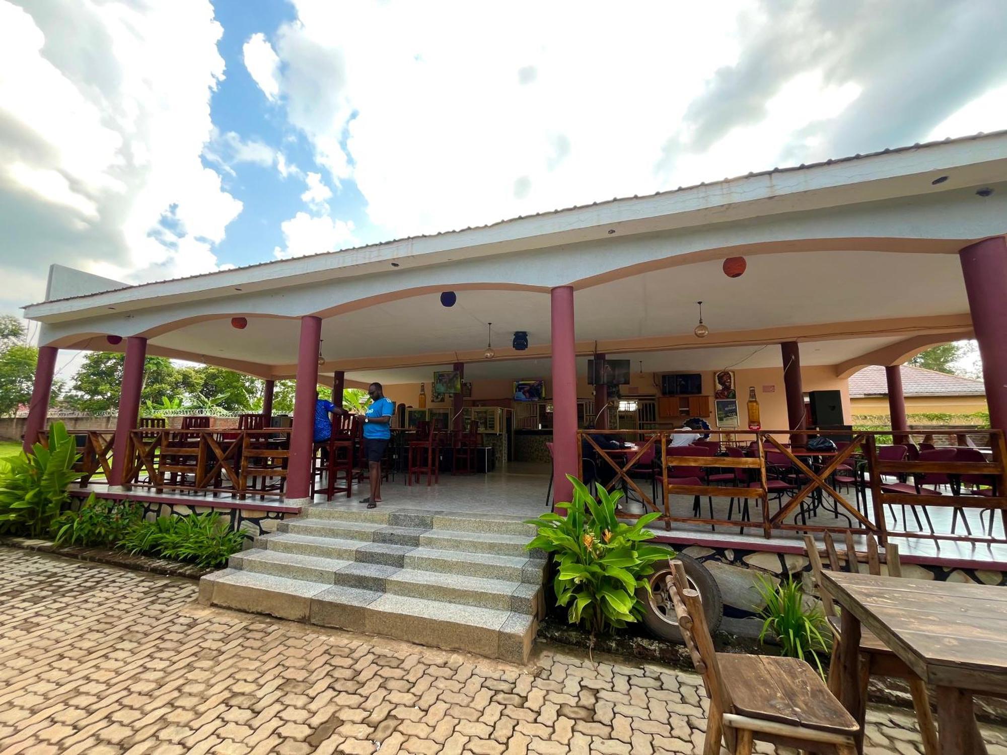 Lavic Country Resort Adjumani Exterior foto